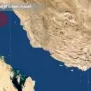 യുഎസ് എംബസിക്ക് അടുത്തുള്ള ജനങ്ങളെ ഒഴിപ്പിച്ച് ഖത്തര്‍; കുവൈത്ത് തീരത്ത് ചരക്ക് കപ്പലില്‍ സ്‌ഫോടനം, എണ്ണ കടലില്‍ പരന്നു