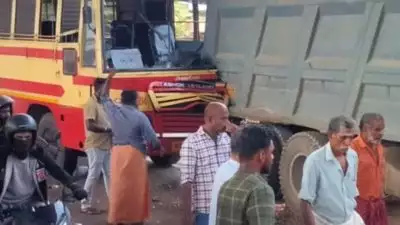 എരമല്ലൂരിൽ കെഎസ്ആർടിസി ബസ് ലോറിയിലിടിച്ച് വൻ അപകടം; 44 പേർക്ക് പരിക്ക്, 4 പേരുടെ നില ഗുരുതരം