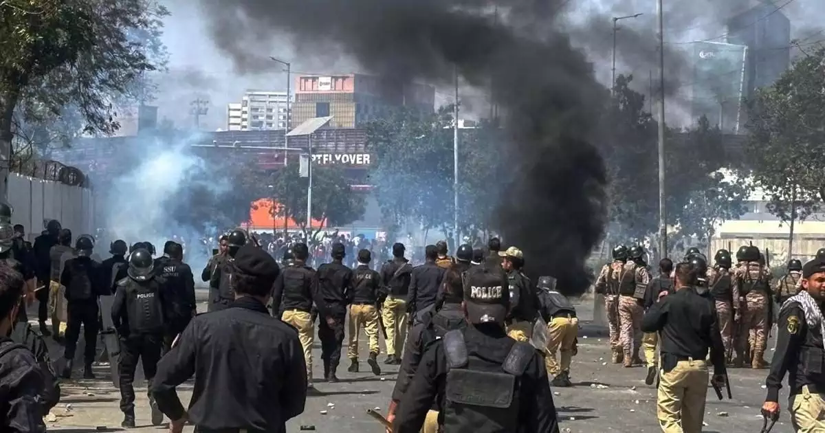 പാകിസ്ഥാനിൽ സംഘർഷം രൂക്ഷം; മരണസംഖ്യ 22 ആയി, ഇരുന്നൂറിലേറെ പേർക്ക് പരിക്കേറ്റു