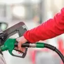 ഇന്ത്യക്കാർക്ക് തിരിച്ചടി; രാജ്യത്ത് പെട്രോളിന് ലിറ്ററിന് 5.30 രൂപയും ഡീസലിന് 3 രൂപയും കൂട്ടി നയാര എനര്‍ജി