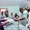 ധർമടത്ത് നാമനിർദേശ പത്രിക സമർപ്പിച്ച് പിണറായി വിജയൻ