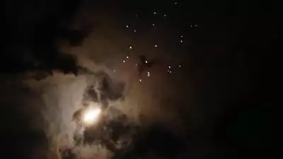 സൗദിക്ക് നേരെ തുടരെ ആക്രമണ ശ്രമം; 12 മണിക്കൂറിനിടെ 30ഓളം ഡ്രോണുകൾ തകർത്ത് പ്രതിരോധ സേന