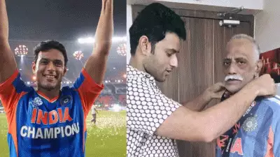 'ഒരു മകന്റെ ഏറ്റവും വലിയ സ്വപ്നം'; പിതാവിന് ജേഴ്സിയും മെഡലും നൽകി ആദരിച്ച് ശിവം ദുബെ