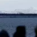 കടലില്‍ തിരിച്ചടി, അമേരിക്കന്‍ എണ്ണക്കപ്പല്‍ ആക്രമിച്ചെന്ന് ഇറാന്‍; മിസൈല്‍ ആക്രമണത്തില്‍ കപ്പലിന് തീപിടിച്ചുവെന്നും വാര്‍ത്ത; പ്രതികരിക്കാതെ യുഎസ് സര്‍ക്കാര്‍