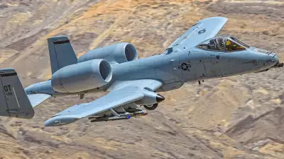 ഒരു അമേരിക്കൻ യുദ്ധ വിമാനം കൂടെ വെടിവെച്ച് വീഴ്ത്തി ഇറാൻ; സംഭവം ഹോർമുസ് കടലിടുക്കിൽ