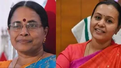 'കരിങ്കൊടി കാണിച്ചാല്‍ ഐസിയു യൂണിറ്റിലേക്ക് പോകുന്ന സ്ഥിതി ഉണ്ടായി'; വീണാ ജോര്‍ജിനെ പരിഹസിച്ച് ഐഷാ പോറ്റി