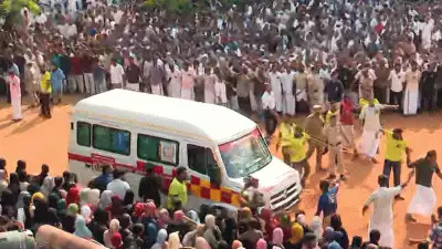 വെളിച്ചം പകർന്ന ഗുരുനാഥന്മാർക്ക് കണ്ണീരോടെ വിട; സ്കൂളിൽ പൊതുദർശനം