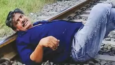 റെയിൽവേ ട്രാക്കിൽ തലവെച്ച് കിടന്നു: നടൻ മൻസൂർ അലി ഖാനെതിരെ കേസ്
