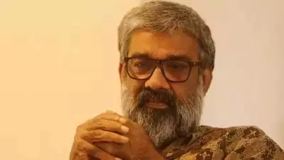 രഞ്ജിത്തിനെതിരായ ലൈംഗികാതിക്രമക്കേസ്: സിനിമാ സെറ്റിലുണ്ടായിരുന്ന രണ്ട് ക്യാരവാനുകൾ പൊലീസ് കസ്റ്റഡിയിലെടുത്തു