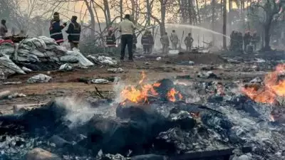 അപകട പശ്ചാത്തലത്തില്‍ തൃശൂര്‍ പൂരം വെടിക്കെട്ടില്ലാതെ നടത്താന്‍ ആലോചന; കേന്ദ്ര- സംസ്ഥാന സര്‍ക്കാരുകള്‍ തീരുമാനമെടുക്കട്ടെയെന്ന് ദേവസ്വം