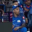 ബാറ്റിംഗിലും ക്യാപ്റ്റൻസിയിലും മാത്രമല്ല ഫീൽഡിങ്ങിലും അയ്യർ ഫയർ തന്നെ; ശ്രേയസിന്റെ സൂപ്പർമാൻ ക്യാച്ചിൽ ഞെട്ടലോടെ രോഹിതും മുംബൈ താരങ്ങളും