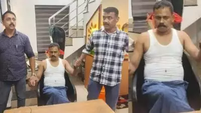 കൈക്കൂലി വാങ്ങുന്നതിനിടെ ചേർത്തല ഡിവൈഎസ്പിയെ പിടികൂടി വിജിലൻസ്; വ്യവസായിയിൽ നിന്ന് ആവശ്യപ്പെട്ടത് രണ്ട് ലക്ഷം രൂപ