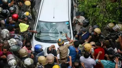 റെയ്ഡിന് പിന്നാലെ ഇ ഡി ഉദ്യോഗസ്ഥർ സഞ്ചരിച്ച വാഹനങ്ങൾ ആക്രമിച്ച കേസ്; അഞ്ച് സിപിഐഎം പ്രവർത്തകർ റിമാൻഡിൽ