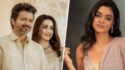 'ഒരു നടിയാണ് വിഷയമെങ്കിൽ, ഇത്രയും ലഘുവായി തമാശരൂപേണ കാണില്ലായിരുന്നു'; വിജയ് തൃഷ വിഷയത്തിൽ നടി ഗായത്രി ശങ്കർ