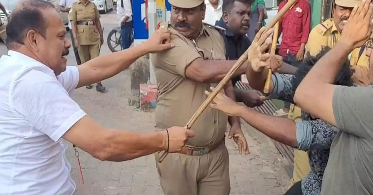 ആലപ്പുഴയിലെ ഗൺമാന്മാരുടെ മർദ്ദനം: എസ്ഐടി രൂപീകരിക്കാനുള്ള ശുപാർശ ഡിജിപി ആഭ്യന്തര വകുപ്പിന് കൈമാറി