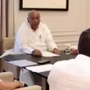 കെ സി OR വി ഡി? ആരാകും കേരളത്തിന്റെ മുഖ്യമന്ത്രി; തീരുമാനം ഉടൻ, ചർച്ച അന്തിമ ഘട്ടത്തിൽ