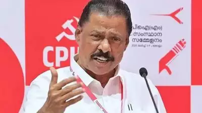 'വീടിനായി കാത്തിരിക്കുന്ന കുടുംബങ്ങളുടെ പ്രതീക്ഷകളെയാകെ തച്ചുതകര്‍ക്കുന്ന നടപടി'; ലൈഫ്‌ മിഷന്‍ പിരിച്ചുവിടുമെന്ന പ്രഖ്യാപനം ജനങ്ങളോടുള്ള വെല്ലുവിളിയെന്ന് എം വി ഗോവിന്ദൻ