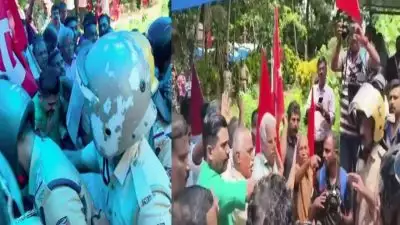 മലയിടംതുരുത്തില്‍ കുടുംബങ്ങളെ കുടിയൊഴിപ്പിക്കുന്നതിനെതിരായ പ്രതിഷേധം; അമ്പതോളം പേര്‍ക്കെതിരെ കേസ്