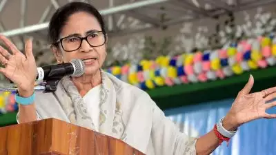 മുഖ്യമന്ത്രി പദം ഒഴിയില്ലെന്ന നിലപാടിൽ ഉറച്ച് മമത ബാനർജി; ശനിയാഴ്ച ബിജെപിയുടെ പുതിയ മുഖ്യമന്ത്രി ചുമതലയേൽക്കും