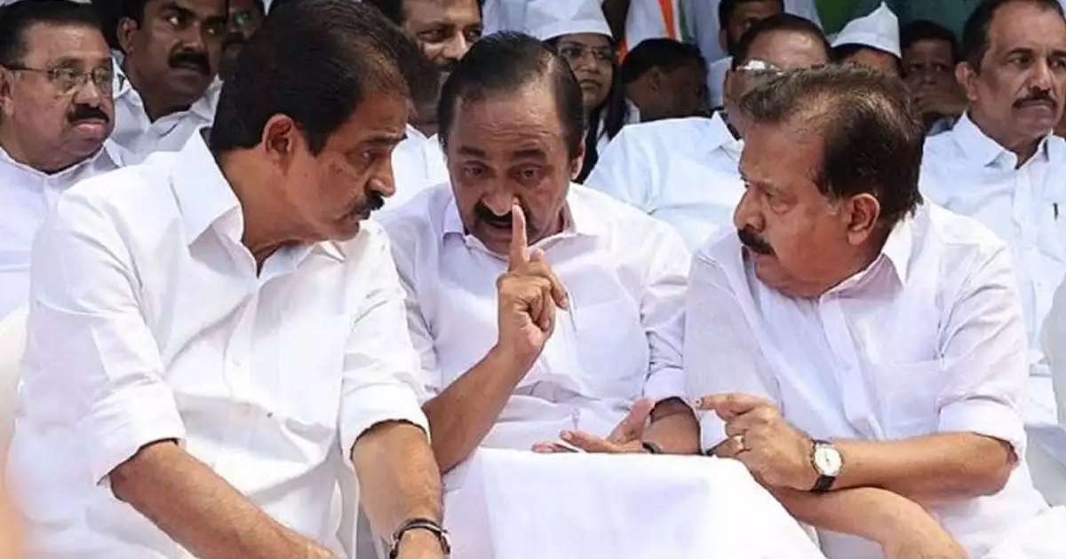 'മുഖ്യമന്ത്രിയും കുഞ്ഞാലിക്കുട്ടിയും നോർത്ത് ബ്ലോക്കിൽ മൂന്നാം നിലയിൽ, ചെന്നിത്തലയും അനിൽകുമാറും പഴയ ഓഫീസിൽ തന്നെ'; മന്ത്രിമാരുടെ ഓഫീസുകൾ നിശ്ചയിച്ചു