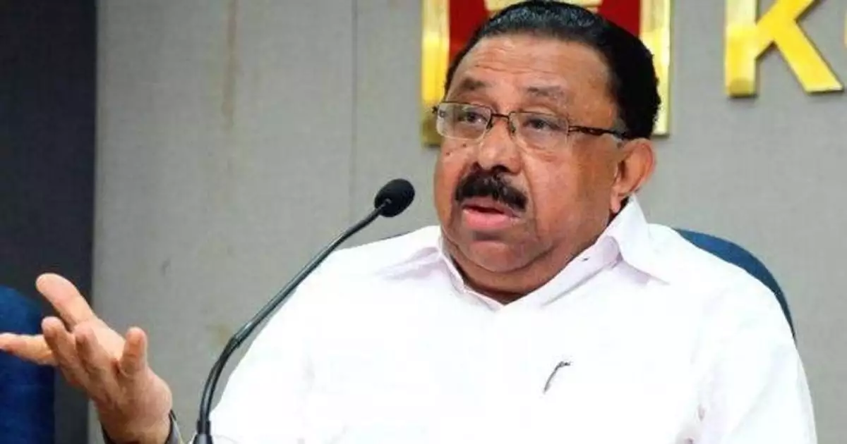 'കേരളത്തിൽ മുഖ്യമന്ത്രി പ്രഖ്യാപനം വൈകിട്ടില്ല, ഇനി വൈകാനും പാടില്ല'; എംഎൽഎമാർക്ക് പുറത്തിറങ്ങാൻ പറ്റാത്ത സാഹചര്യം നിലവിലില്ലെന്ന് എം എം ഹസൻ