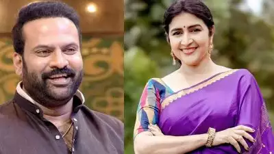 'കയ്യേറ്റം ചെയ്യാൻ ശ്രമിച്ചു, കേട്ടാൽ അറയ്ക്കുന്ന തെറിവിളിച്ചു'; അൻസിബയ്ക്ക് പിന്നാലെ ടിനി ടോമിനെതിരെ ആരോപണവുമായി നീന കുറുപ്പ്