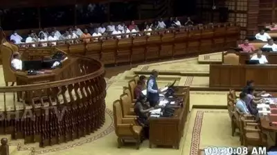 രാഷ്ട്രീയ വൈരാഗ്യത്തിന് ജീവനക്കാരെ സ്ഥലംമാറ്റിയത് റദ്ദാക്കണമെന്ന് പ്രതിപക്ഷം നിയമസഭയിൽ, അടിയന്തരപ്രമേയത്തിന് അനുമതി നിഷേധിച്ചു; പ്രതിപക്ഷം ഇറങ്ങിപ്പോയി