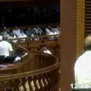 സഗൗരവം പിണറായി വിജയന്‍,  പ്രോ ടേം സ്പീക്കര്‍ ജി സുധാകരന് നിറഞ്ഞ ചിരിയോടെ ഡയസിലെത്തി കൈകൊടുത്തു