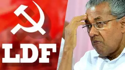 ഇടത് കോട്ടകൾ ഇളകി,12 മന്ത്രിമാർ പിന്നിൽ; ധർമ്മടത്ത് 
പിണറായി വിജയൻ പിന്നിൽ