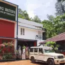ആറാം ക്ലാസുകാരനെ ഫാനിന്റെ ഹുക്കിൽ തലകീഴായി കെട്ടി നിർത്തി, ശരീരത്തിൽ മർദിച്ചതിന്റെ പാടുകൾ; പൊലീസിന് മൊഴി നൽകി പിതാവ്