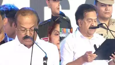 രമേശ് ചെന്നിത്തലയും പി കെ കുഞ്ഞാലിക്കുട്ടിയും സത്യപ്രതിജ്ഞ ചെയ്‌തു