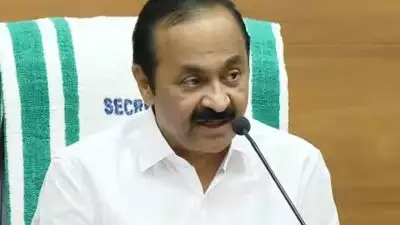 യുഎഇയിൽ ആശുപത്രി പൂട്ടി; പ്രധാനമന്ത്രി നരേന്ദ്രമോദിയുടെ ഇടപെടൽ തേടി മുഖ്യമന്ത്രി