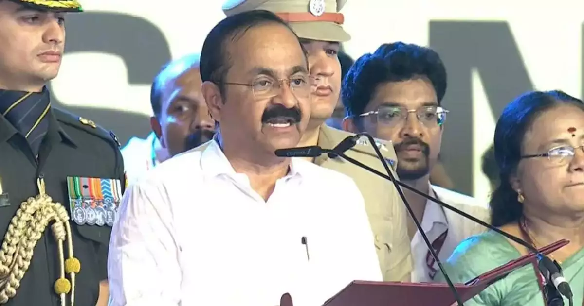 വന്ദേമാതരത്തിന്റെ ആറ് ഖണ്ഡികകളും ആലപിച്ചു; കേന്ദ്ര നിർദേശം പാലിച്ച് വി. ഡി. സതീശൻ സർക്കാർ