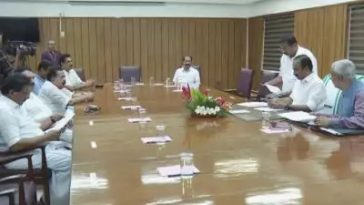 വകുപ്പ് വിഭജനത്തിൽ തർക്കം നീങ്ങി, യുഡിഎഫ് സർക്കാരിൽ മന്ത്രിമാരുടെ വകുപ്പ് വിഭജനം പൂർത്തിയായി; പട്ടിക ഗവർണർക്ക് കൈമാറി