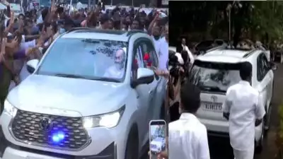 'നാട്ടുകാര്‍ക്ക് യാതൊരു ബുദ്ധിമുട്ടും ഉണ്ടാകരുത്'; തന്റെ യാത്രകള്‍ക്ക് വാഹനവ്യൂഹം വേണ്ടെന്ന് നിയുക്ത മുഖ്യമന്ത്രി വി ഡി സതീശന്‍; പൈലറ്റ് വാഹനം മാത്രം മതി; എസ്‌കോട്ട് വാഹനമെങ്കിലും ഇല്ലാതെ പറ്റില്ലെന്ന് പൊലീസ്