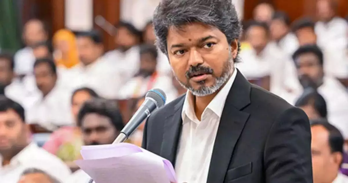 തമിഴ്നാട് മന്ത്രിസഭ വിപുലീകരിച്ച് വിജയ്; 21 ടിവികെ എംഎൽഎമാരും 2 കോൺഗ്രസ് എംഎൽഎമാരും സത്യപ്രതിജ്ഞ ചെയ്തു