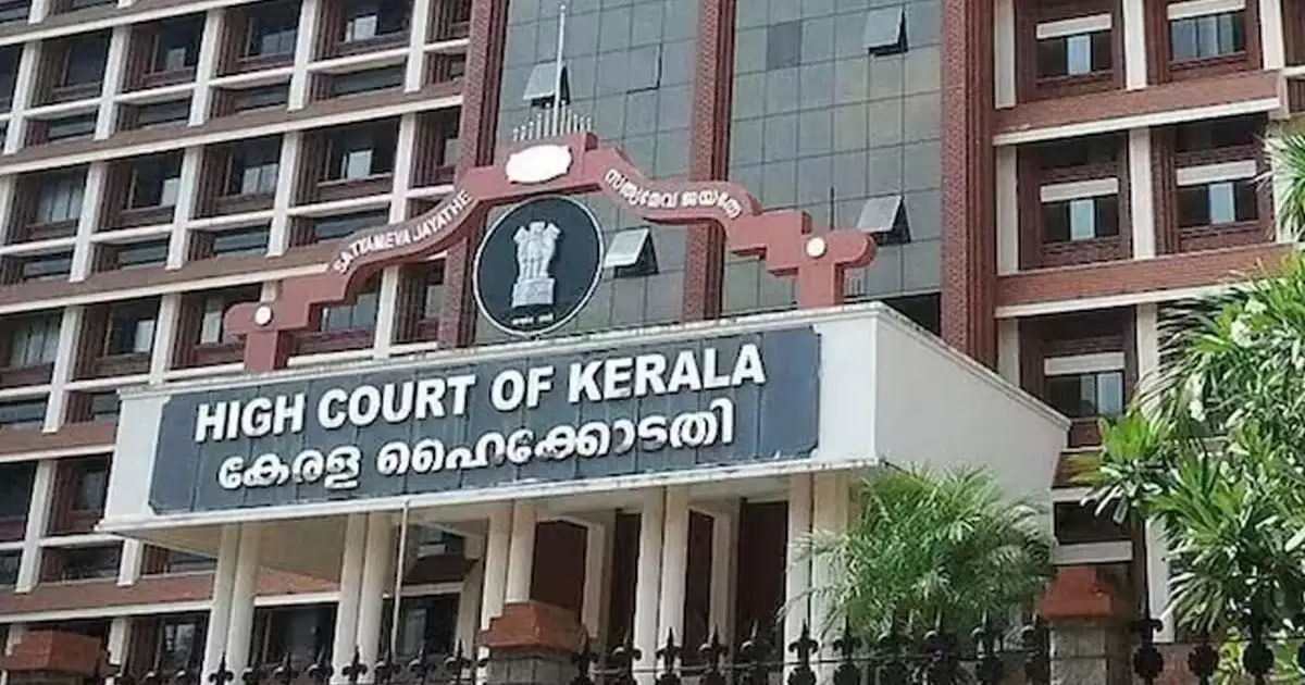 നടിയെ ആക്രമിച്ച കേസ്; പുനരന്വേഷണം ആവശ്യപ്പെട്ട് അതിജീവിത നൽകിയ ഹർജി പരിഗണിക്കുന്നതിൽ നിന്ന് ജഡ്ജി പിന്മാറി