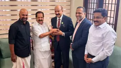 'തൂഫാൻ കെയറുമായി' ആസ്റ്റർ മെഡിസിറ്റി സഹകരിക്കും; ഡോക്ടർ ആസാദ് മൂപ്പനുമായി കൂടിക്കാഴ്ച നടത്തി ആഭ്യന്തര മന്ത്രി