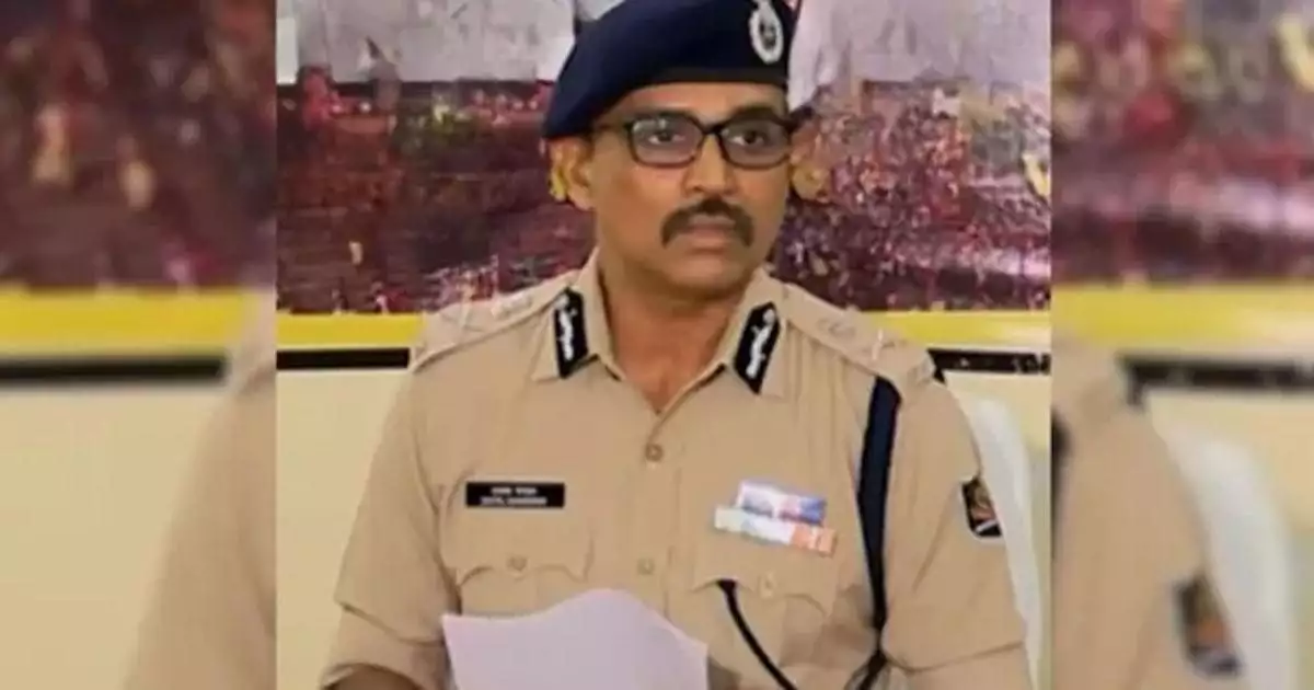 കോണ്സ്റ്റബിളിനെ കൊണ്ട് വീട്ടുജോലികള് ചെയ്യിച്ചു; ഐപിഎസ് ഉദ്യോഗസ്ഥനെ സസ്പെന്ഡ് ചെയ്ത് ഒഡിഷ സര്ക്കാര്