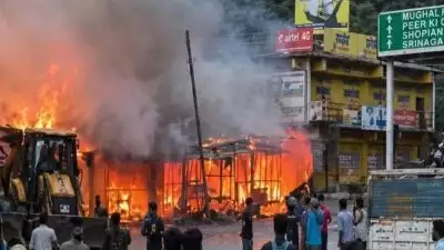 ജമ്മു കശ്മീരിൽ വൻ തീപിടുത്തം; എട്ട് കടകൾ കത്തിനശിച്ചു