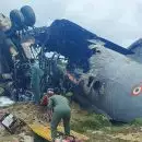 ലാൻഡ് ചെയ്തതിന് പിന്നാലെ തീപിടിച്ചു; അസമിൽ വ്യോമസേന വിമാനം തകർന്നു വീണു