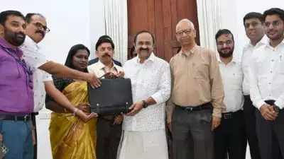 യുഡിഎഫ് സര്‍ക്കാരിന്‍റെ ആദ്യ ബജറ്റ്; പ്രതീക്ഷയോടെ കേരളം