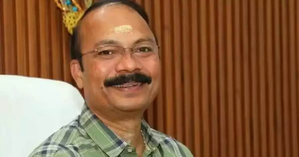 ശബരിമല സ്വര്ണപ്പാളി കൈമാറ്റ കേസ്; പി എസ് പ്രശാന്തിനും അജികുമാറിനും എസ്ഐടി നോട്ടീസ്, അടുത്ത ആഴ്ച ചോദ്യം ചെയ്യലിന് ഹാജരാകാൻ നിർദേശം