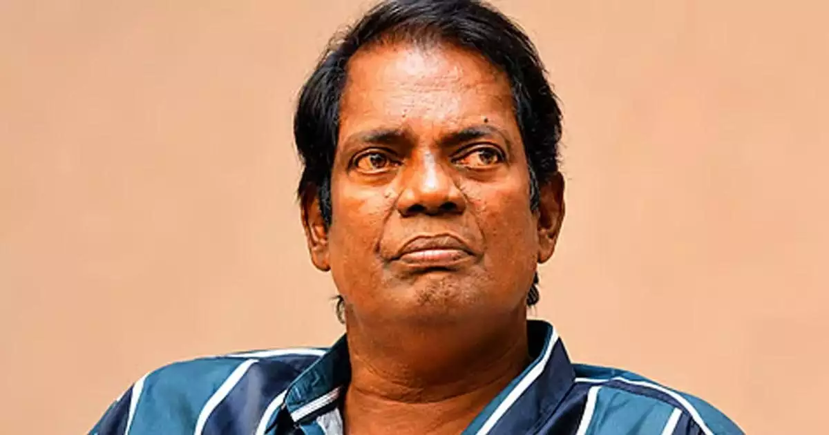 ഹാസ്യത്തിന്റെ ആശാനെ അവസാന നോക്കുകാണാൻ ഒഴുകിയെത്തി ആയിരങ്ങൾ; അനുശോചനം അറിയിച്ച് പ്രമുഖർ
