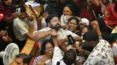 തിരുവനന്തപുരം കോർപ്പറേഷനിലെ കയ്യാങ്കളി; ബിജെപി കൗൺസിലർമാർക്കെതിരെ കേസെടുത്ത് പോലീസ്, ചെമ്പഴന്തി ഉദയൻ ഒന്നാംപ്രതി