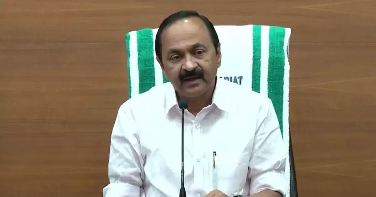'ജൂൺ 15 മുതൽ കെഎസ്ആർടിസി ഓർഡിനറി ബസുകളിൽ സ്ത്രീകൾക്കും ട്രാൻസ്ജെൻഡേഴ്സിനും സൗജന്യ യാത്ര, പ്രിയദർശിനി എന്ന പേരിൽ പദ്ധതി'; മുഖ്യമന്ത്രി