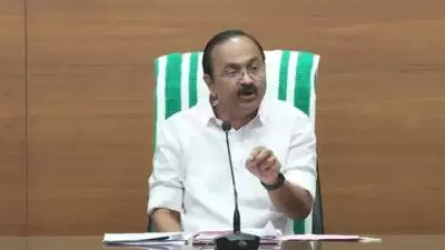 'കേന്ദ്രം നൽകുന്ന പണം ഔദാര്യമല്ല, അവകാശമാണ്'; പി എം ശ്രീ പദ്ധതിയുമായി മുന്നോട്ട് പോകാൻ കേരളം, കരാർ വ്യവസ്ഥയിൽ ഇളവ് തേടുമെന്ന് മുഖ്യമന്ത്രി
